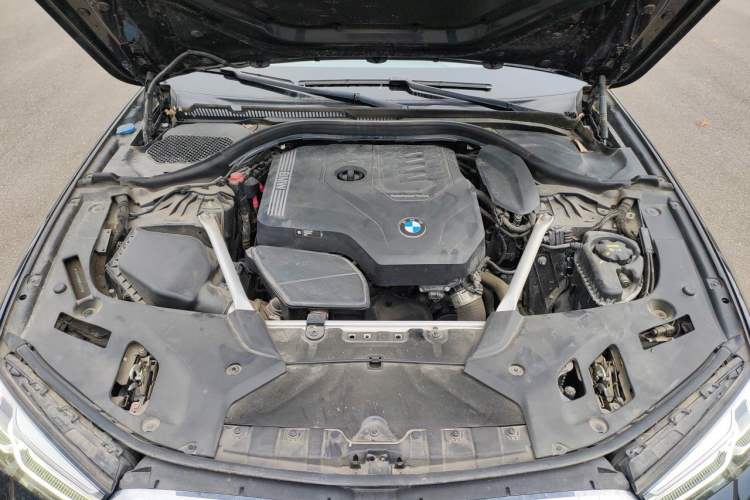 Used BMW 5 Series 2021 525Li M Sport Package Engine Bay