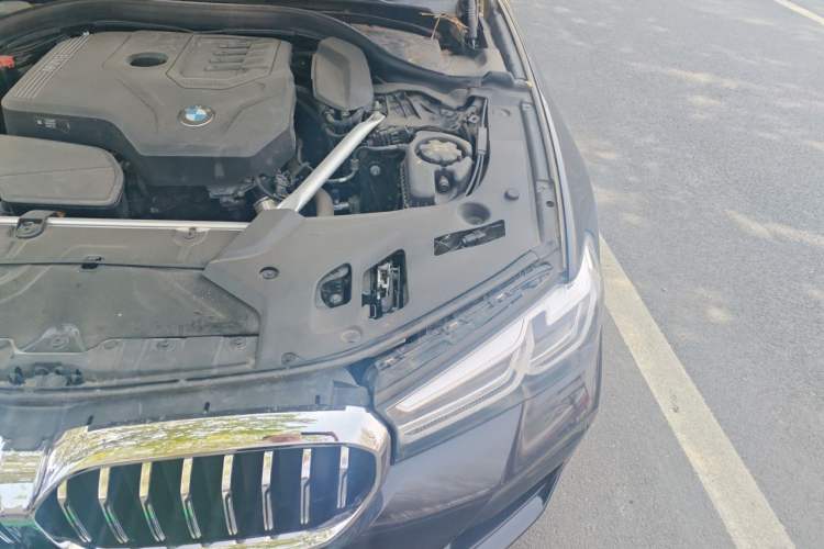 Used BMW 5 Series 2021 525i M Sport Package Engine Bay Left