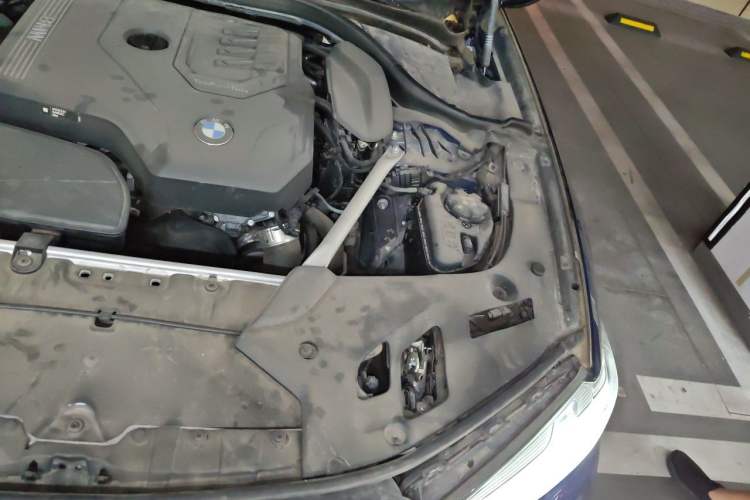 Used BMW 5 Series 2021 525Li M Sport Package Engine Bay Left