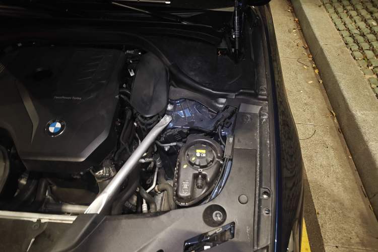 Used BMW 5 Series 2021 525i M Sport Package Engine Bay Left
