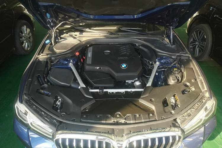 Used BMW 5 Series 2021 525Li M Sport Package Engine Bay