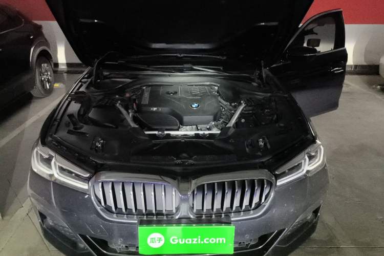 Used BMW 5 Series 2021 525Li M Sport Package Engine Bay