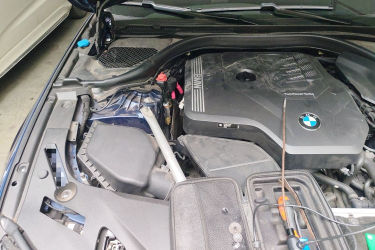 Used BMW 5 Series 2021 530Li Luxury Edition M Sport Package Engine Bay Right