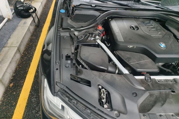 Used BMW 5 Series 2021 530Li Luxury Edition M Sport Package Engine Bay Right