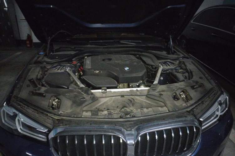 Used BMW 5 Series 2021 Updated Version 525Li Luxury Package Engine Bay