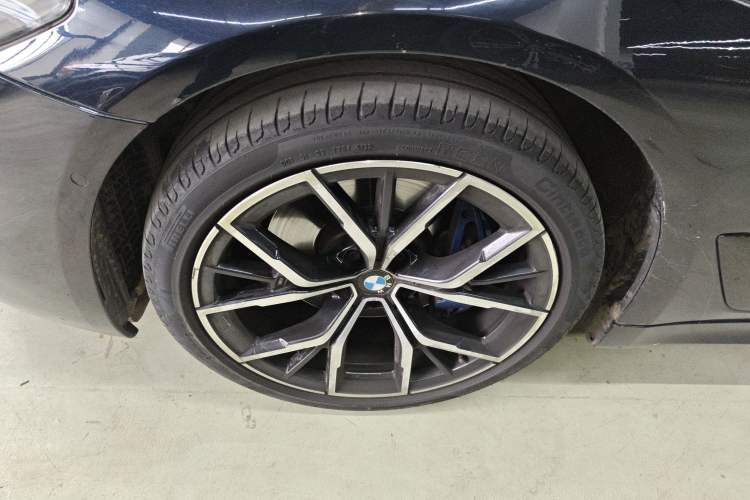 Used BMW 5 Series 2021 530i M Sport Package Exterior 4