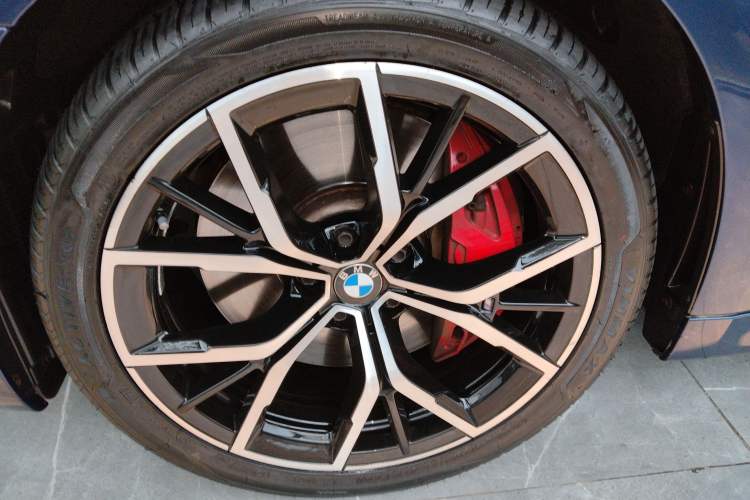 Used BMW 5 Series 2021 Restyled 540i Sport Line with M Sports Package Exterior 7