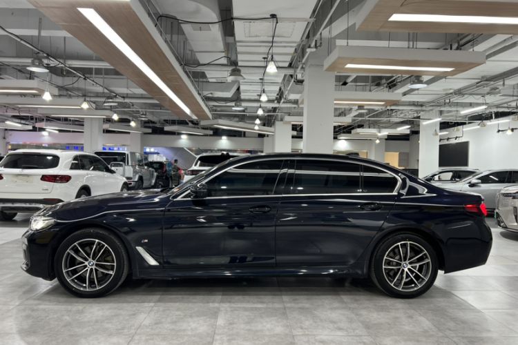 Used BMW 5 Series 2021 Facelifted 525Li M Sport Package Exterior 7