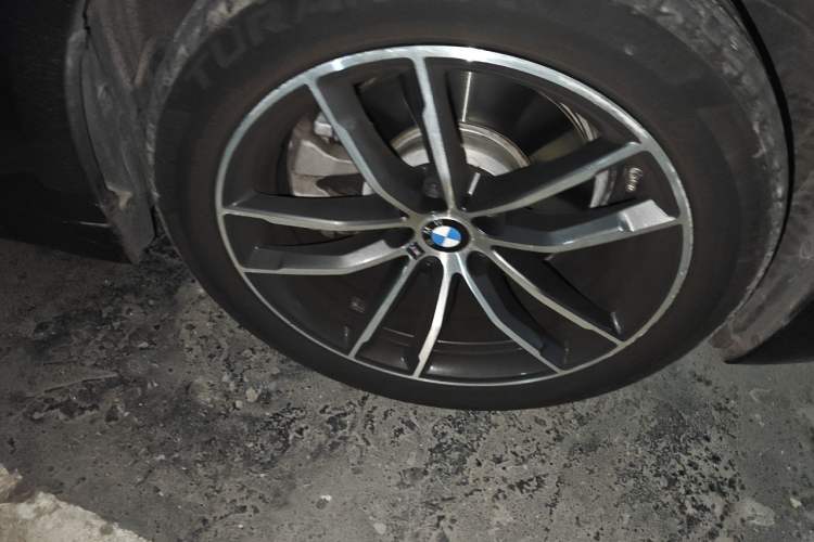 Used BMW 5 Series 2021 525Li M Sport Package Exterior 7