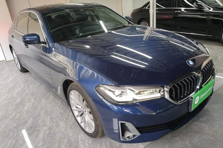 Used BMW 5 Series 2021 530Li Luxury Edition Premium Package Front Right 45 Deg