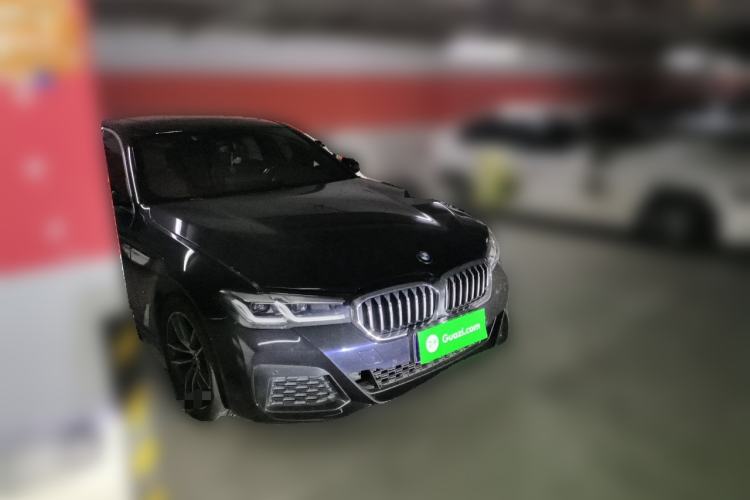Used BMW 5 Series 2021 525Li M Sport Package Front Right 45 Deg