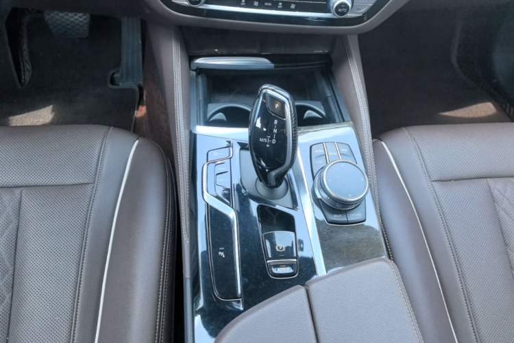 Used BMW 5 Series 2021 525Li M Sport Package Gear Lever