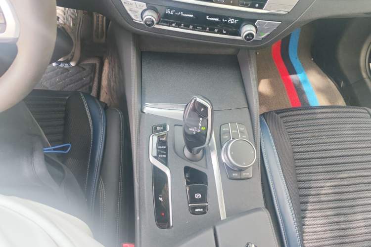 Used BMW 5 Series 2021 525i M Sport Package Gear Lever