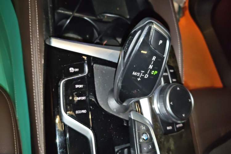 Used BMW 5 Series 2021 525Li M Sport Package Gear Lever