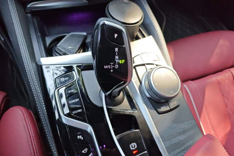 Used BMW 5 Series 2021 530Li Luxury Edition M Sport Package Gear Lever