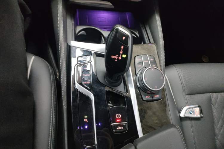 Used BMW 5 Series 2021 525Li M Sport Package Gear Lever