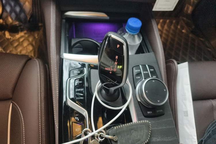 Used BMW 5 Series 2021 530Li Luxury Edition M Sport Package Gear Lever