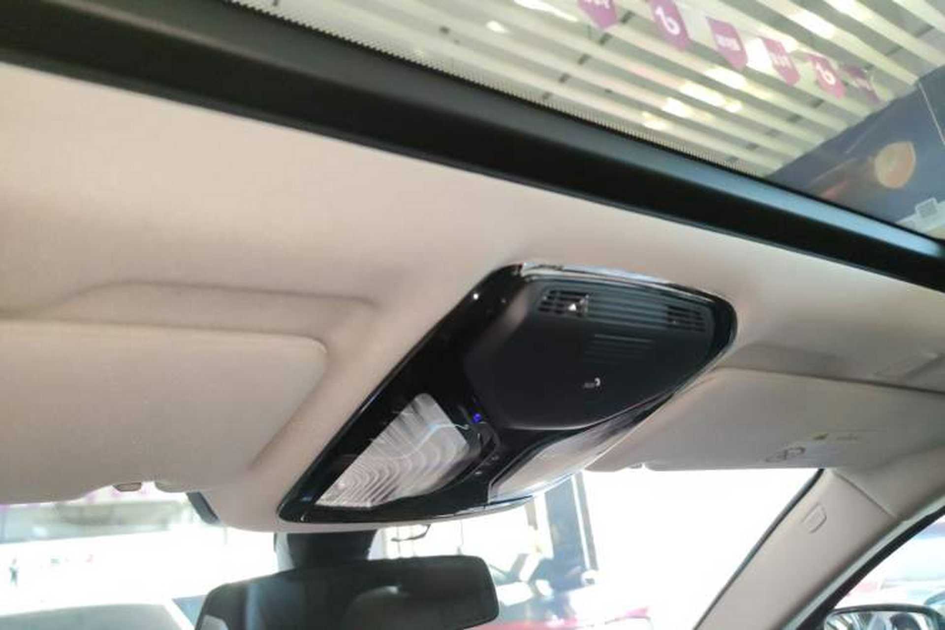 Used BMW 5 Series 2021 530Li xDrive Luxury Package Headliner