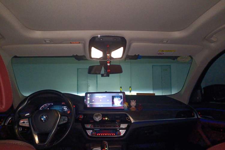 Used BMW 5 Series 2021 530Li Luxury Edition M Sport Package Headliner