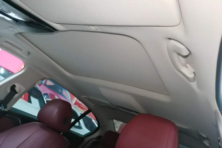 Used BMW 5 Series 2021 525Li Luxury Package Headliner