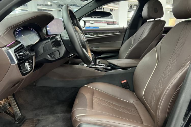 Used BMW 5 Series 2021 Facelifted 525Li M Sport Package Interior 1