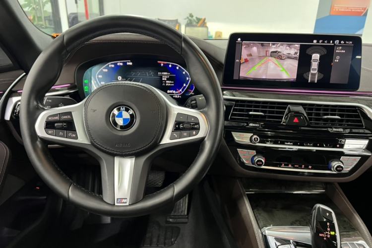 Used BMW 5 Series 2021 Facelifted 525Li M Sport Package Interior 10