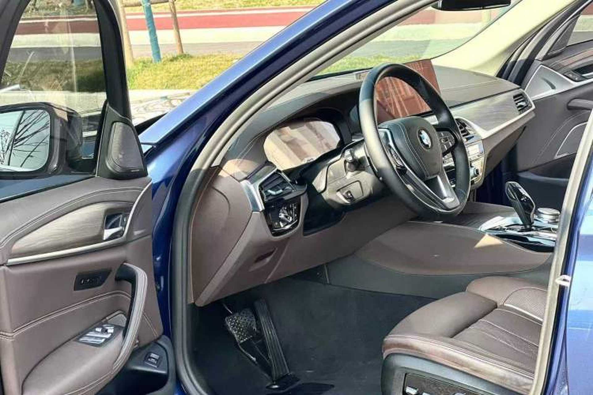 Used BMW 5 Series 2021 530Li Luxury Edition Premium Package Interior 11