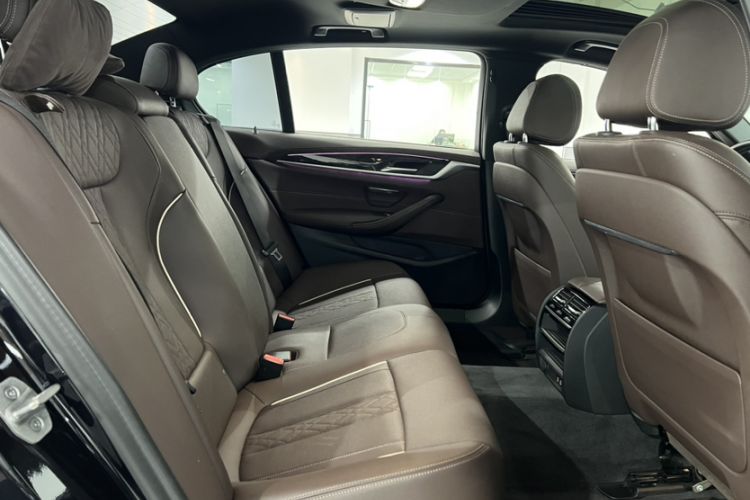 Used BMW 5 Series 2021 Facelifted 525Li M Sport Package Interior 2