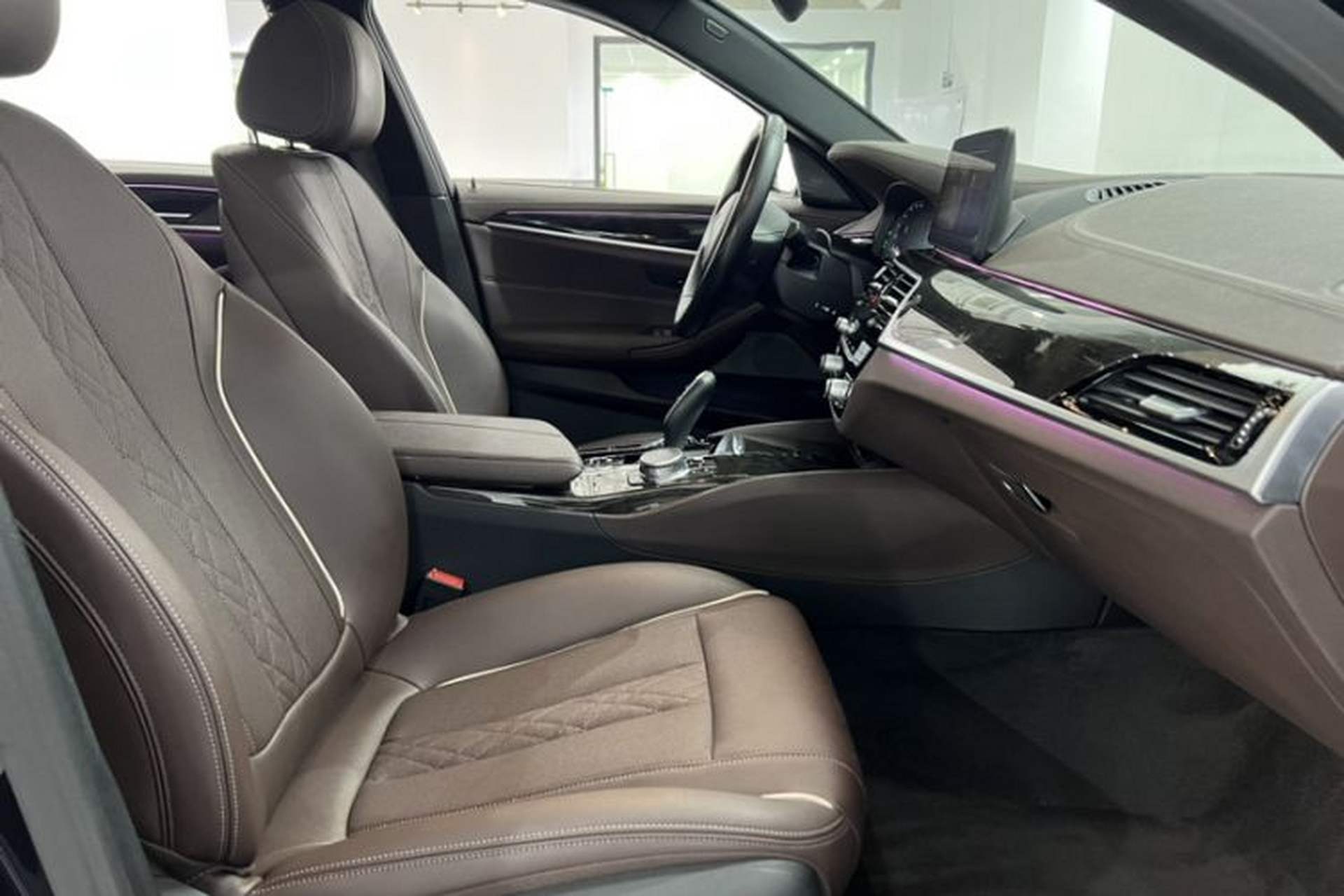 Used BMW 5 Series 2021 Facelifted 525Li M Sport Package Interior 3