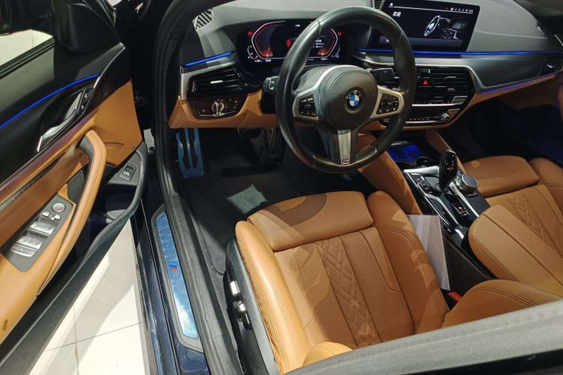 Used BMW 5 Series 2021 525i M Sport Package Interior 3