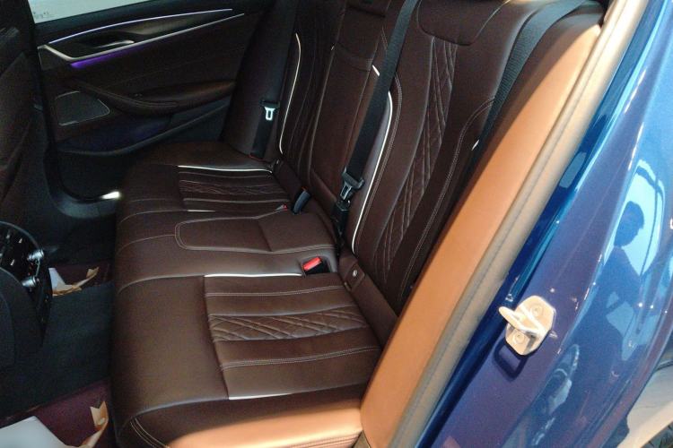 Used BMW 5 Series 2021 Restyled 540i Sport Line with M Sports Package Interior 4