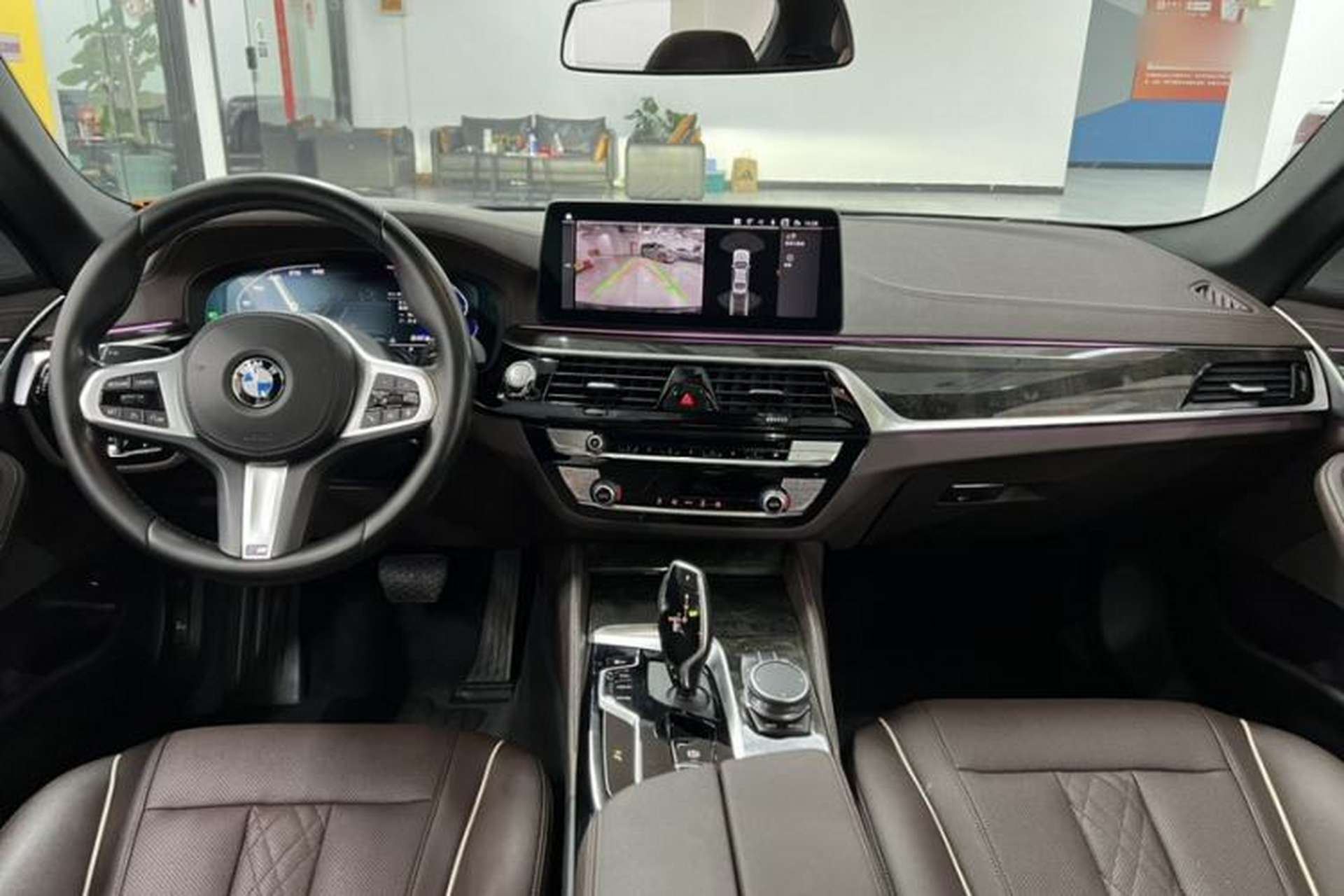 Used BMW 5 Series 2021 Facelifted 525Li M Sport Package Interior 4