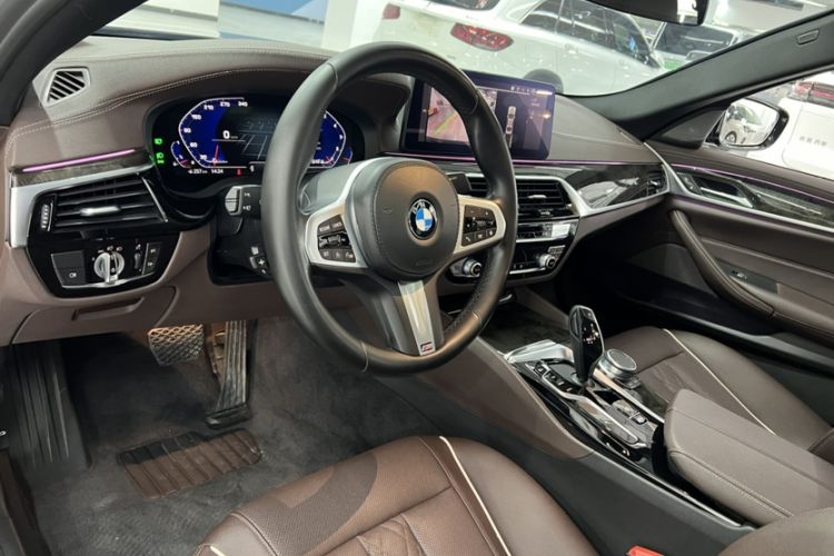 Used BMW 5 Series 2021 Facelifted 525Li M Sport Package Interior 6