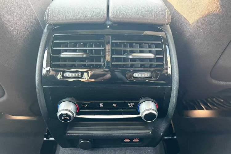 Used BMW 5 Series 2021 530Li Luxury Edition Premium Package Interior 8