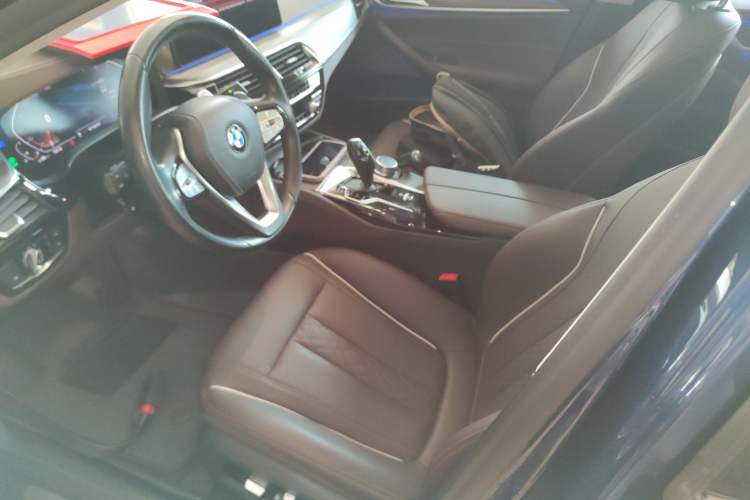 Used BMW 5 Series 2021 530Li xDrive Luxury Package Left Front Seat