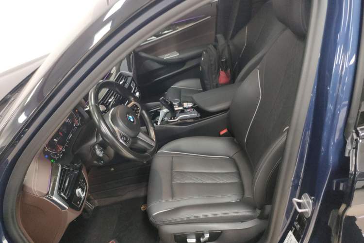 Used BMW 5 Series 2021 525Li M Sport Package Left Front Seat