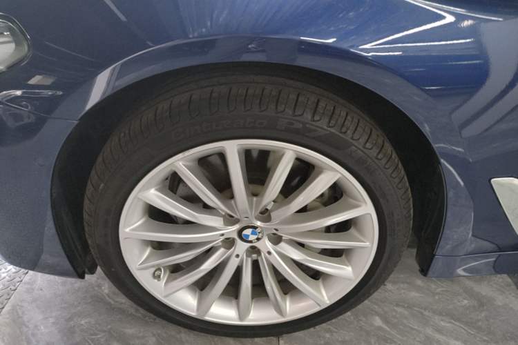 Used BMW 5 Series 2021 530Li Luxury Edition Premium Package Left Front Wheel Hub