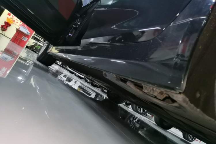 Used BMW 5 Series 2021 525Li Luxury Package Left Side Sill