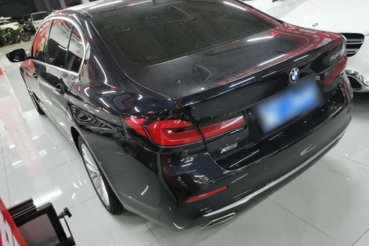 Used BMW 5 Series 2021 525Li Luxury Package Rear Left 45 Deg