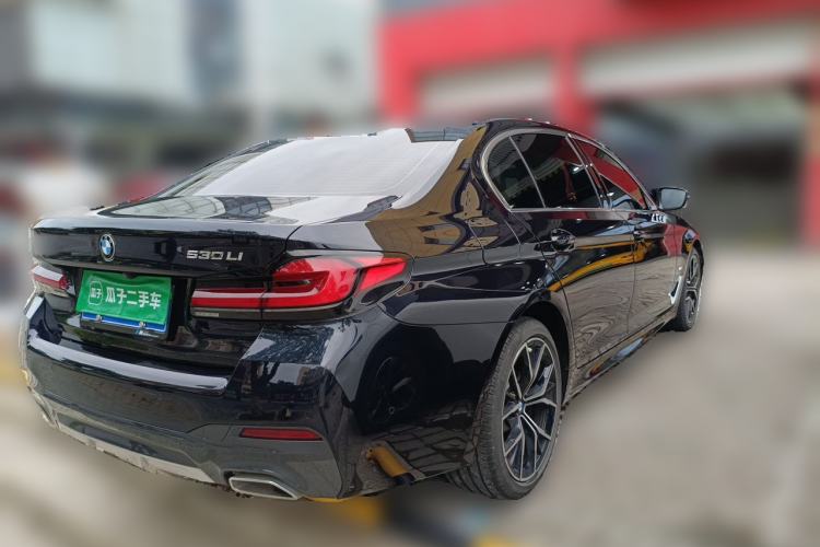 Used BMW 5 Series 2021 530Li Luxury Edition M Sport Package Rear Right 45 Deg