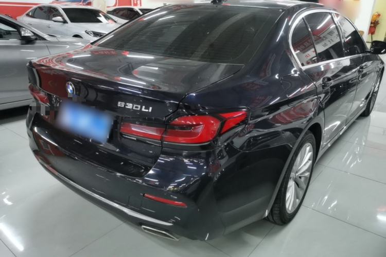Used BMW 5 Series 2021 525Li Luxury Package Rear Right 45 Deg