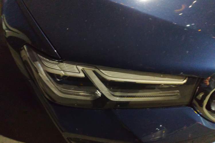 Used BMW 5 Series 2021 525Li M Sport Package Right Front Headlight