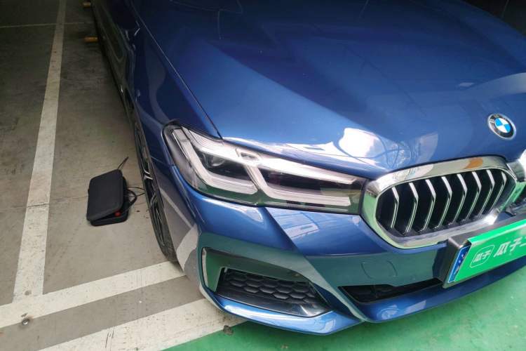 Used BMW 5 Series 2021 530Li Luxury Edition M Sport Package Right Front Headlight