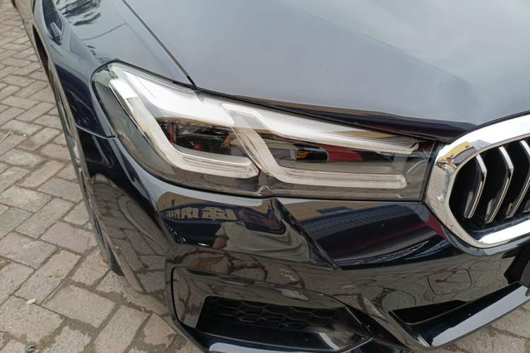 Used BMW 5 Series 2021 530Li Luxury Edition M Sport Package Right Front Headlight