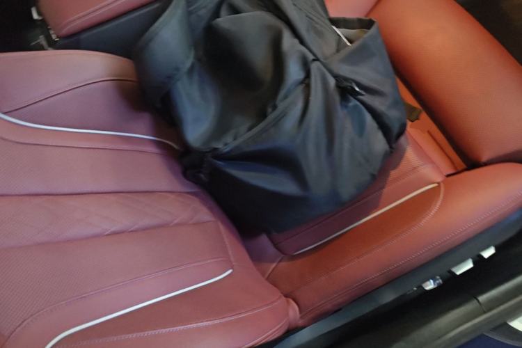 Used BMW 5 Series 2021 530Li Luxury Edition M Sport Package Right Front Seat