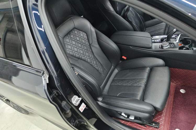 Used BMW 5 Series 2021 530i M Sport Package Right Front Seat