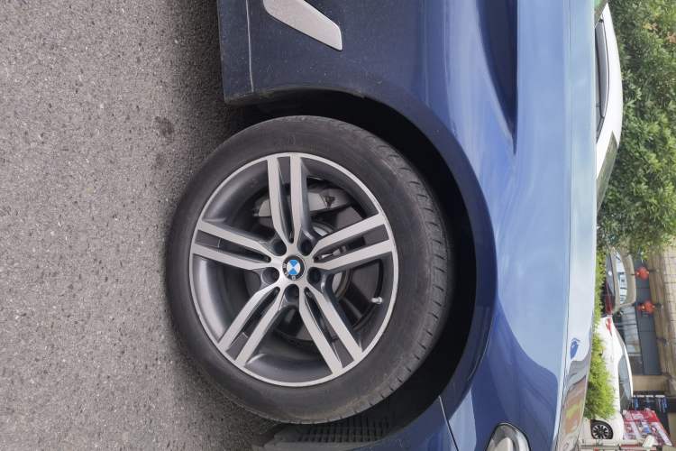 Used BMW 5 Series 2021 530Li Leading Luxury Package Right Front Wheel Hub