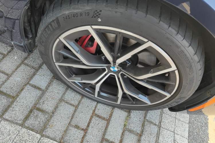 Used BMW 5 Series 2021 530i Sport Line M Sport Package Right Front Wheel Hub