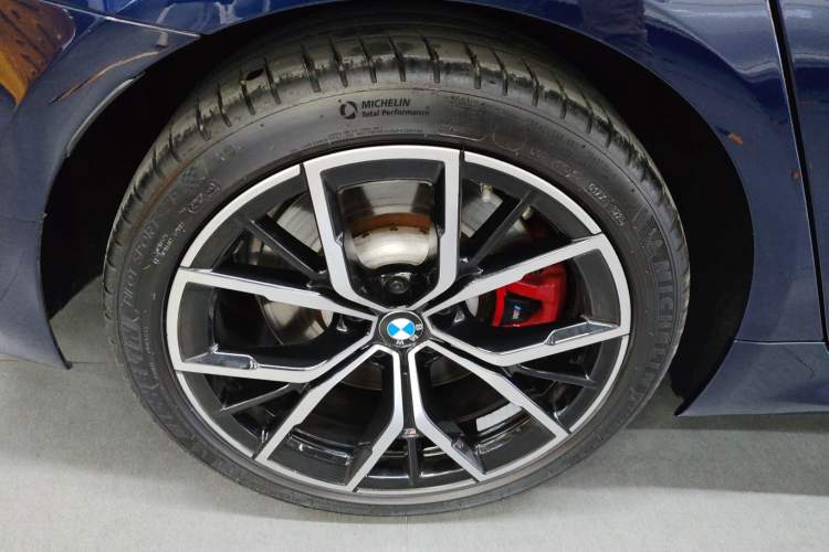 Used BMW 5 Series 2021 540i Sport Line M Sport Package Right Rear Wheel Hub