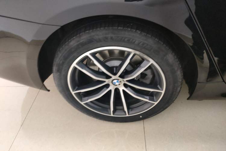 Used BMW 5 Series 2021 525Li M Sport Package Right Rear Wheel Hub